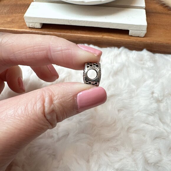 Pandora Disney Minnie & Mickey Charm - Picture 4 of 5